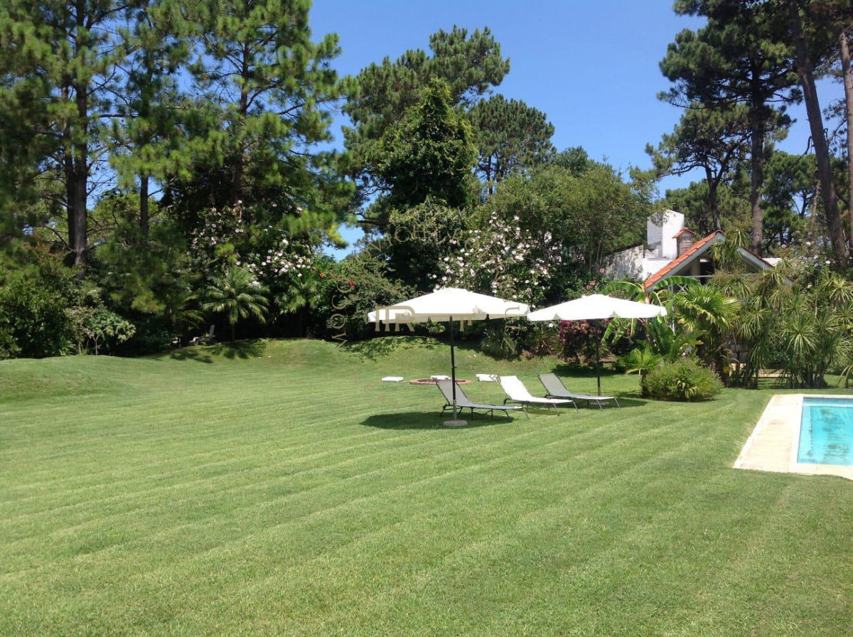 Casa ID.380 - Casa en alquiler temporal con piscina. 4 dormitorios - Paradas- Punta del Este