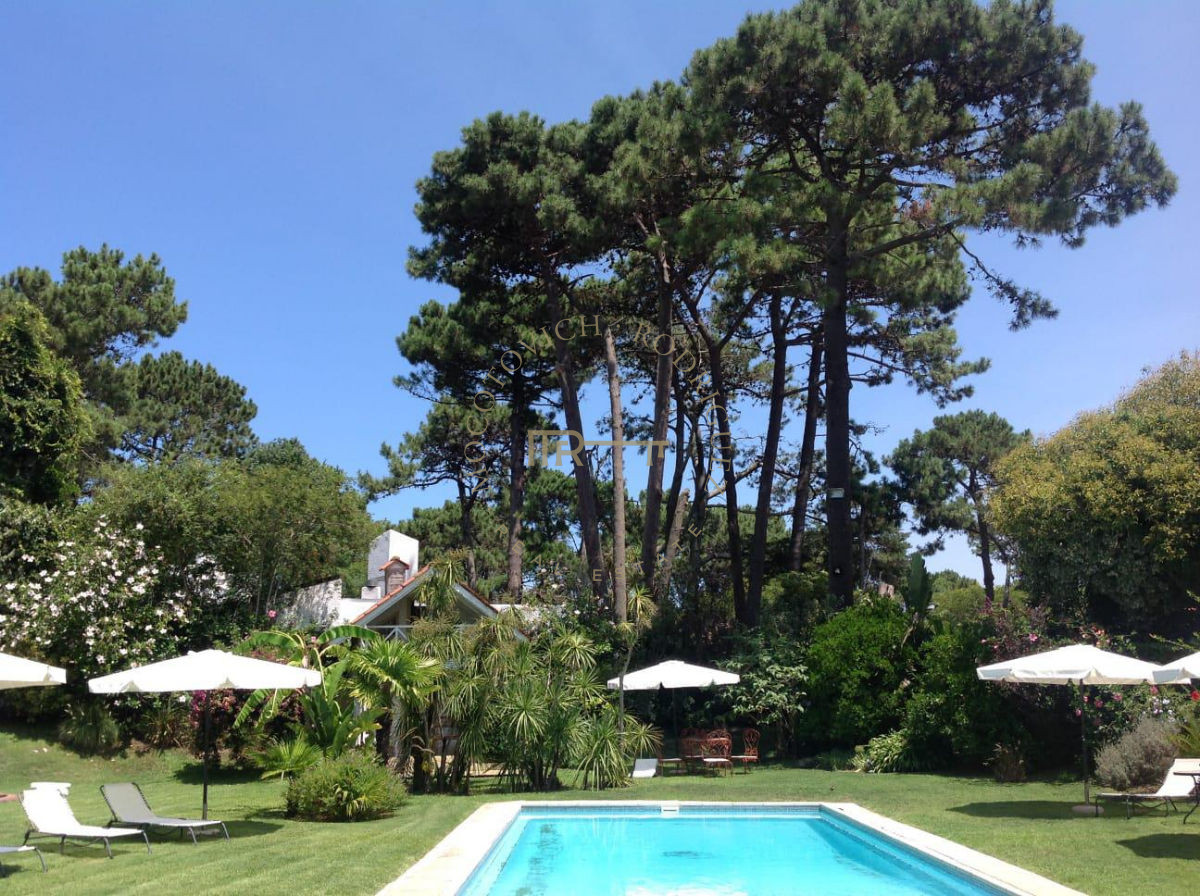 Casa ID.380 - Casa en alquiler temporal con piscina. 4 dormitorios - Paradas- Punta del Este