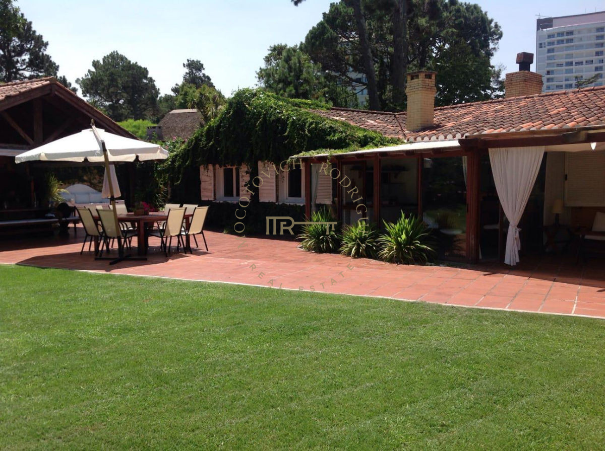 Casa ID.380 - Casa en alquiler temporal con piscina. 4 dormitorios - Paradas- Punta del Este