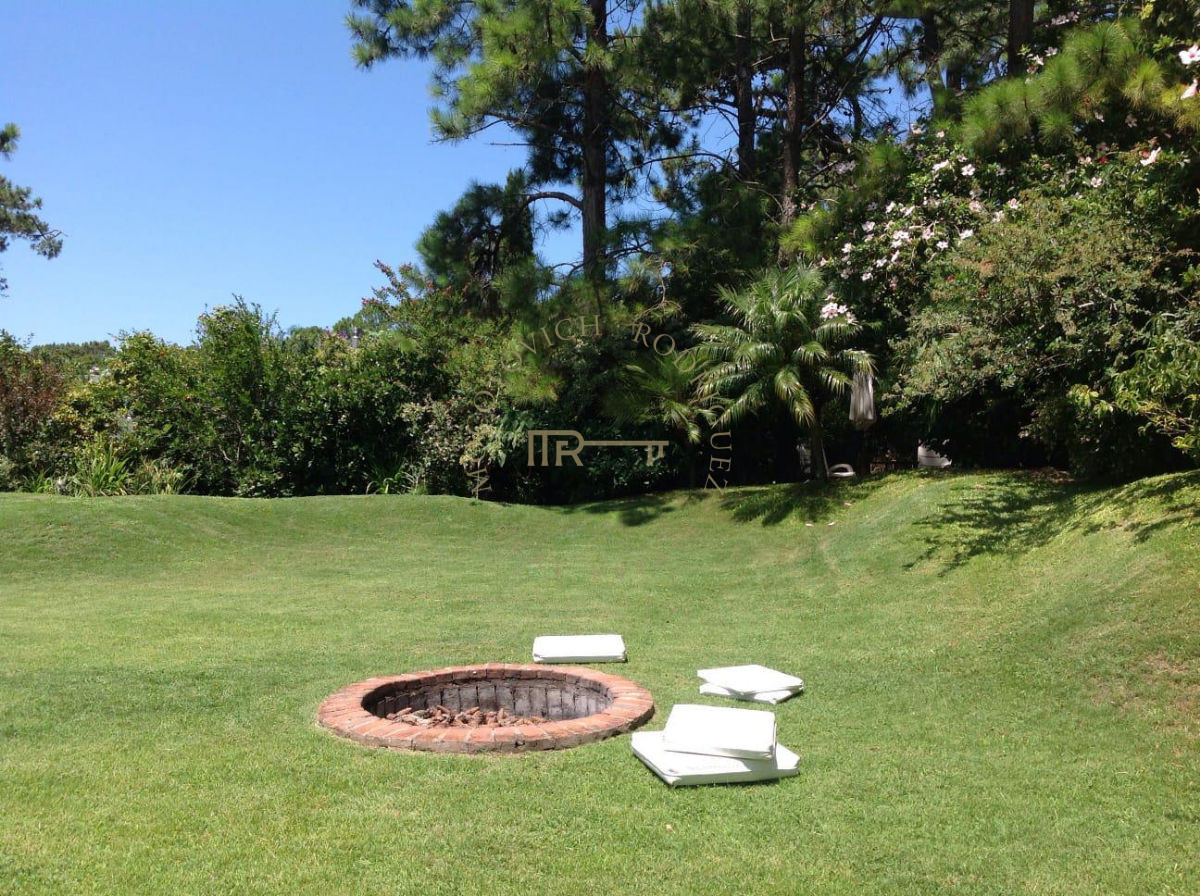 Casa ID.380 - Casa en alquiler temporal con piscina. 4 dormitorios - Paradas- Punta del Este