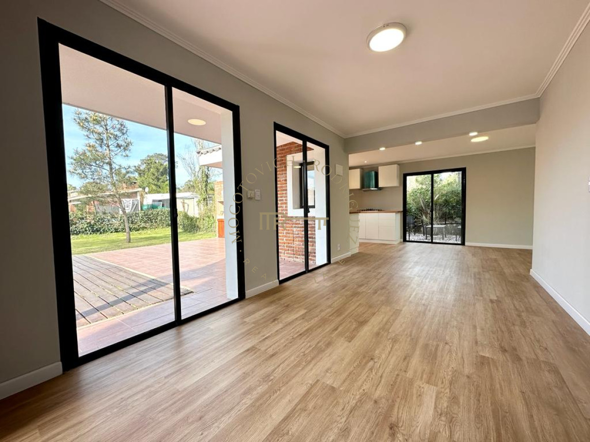 Casa ID.2322 - Casa en Barrio Privado 5 dormitorios venta 