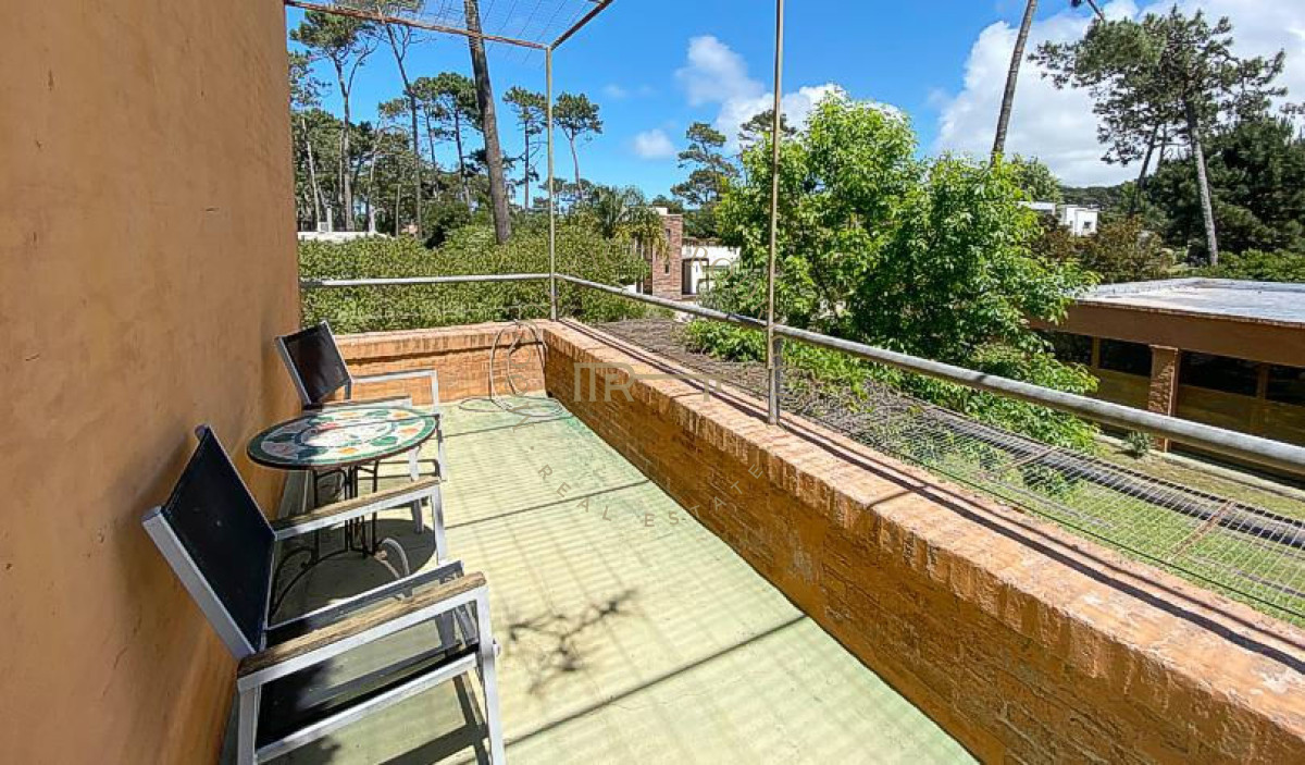 Casa ID.415 - Casa en venta 5 dormitorios  - Barrio cerrado Punta del Este