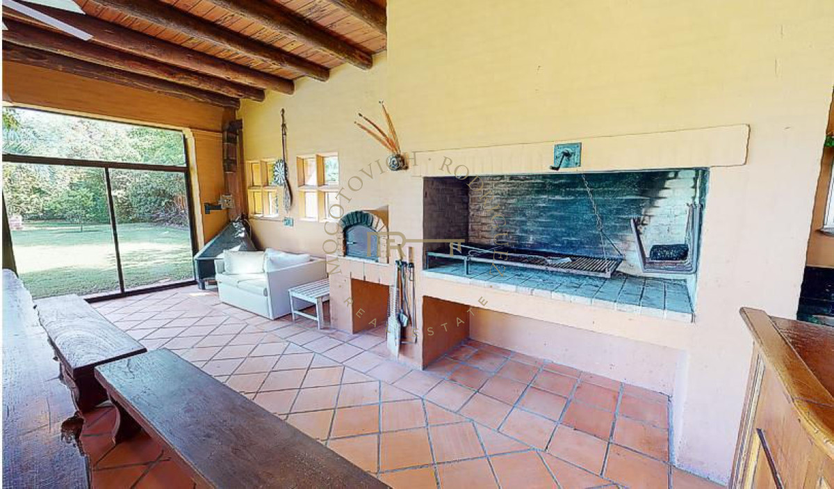 Casa ID.415 - Casa en venta 5 dormitorios  - Barrio cerrado Punta del Este