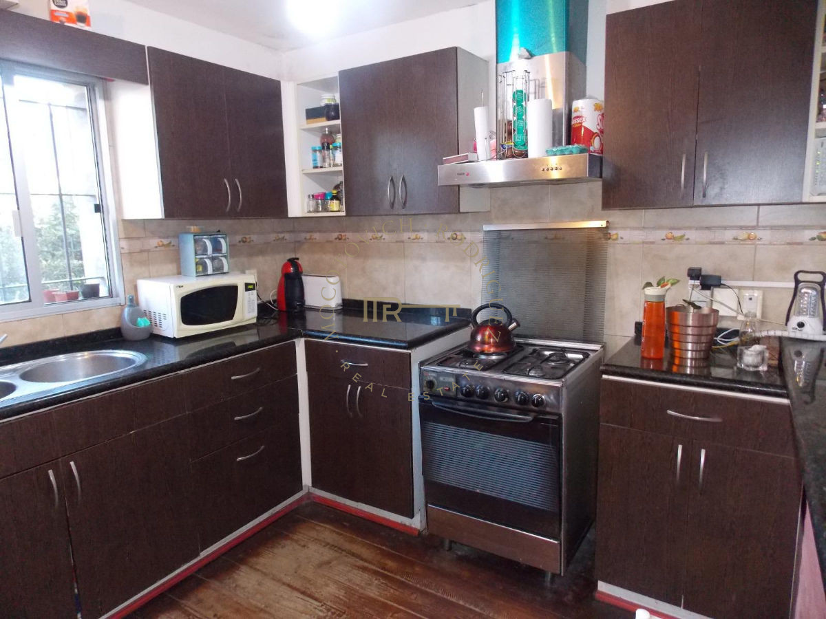 Casa ID.473 - Casa en venta 3 dormitorios 2 baños - Jardines de Cordoba zona colegios. Punta del Este