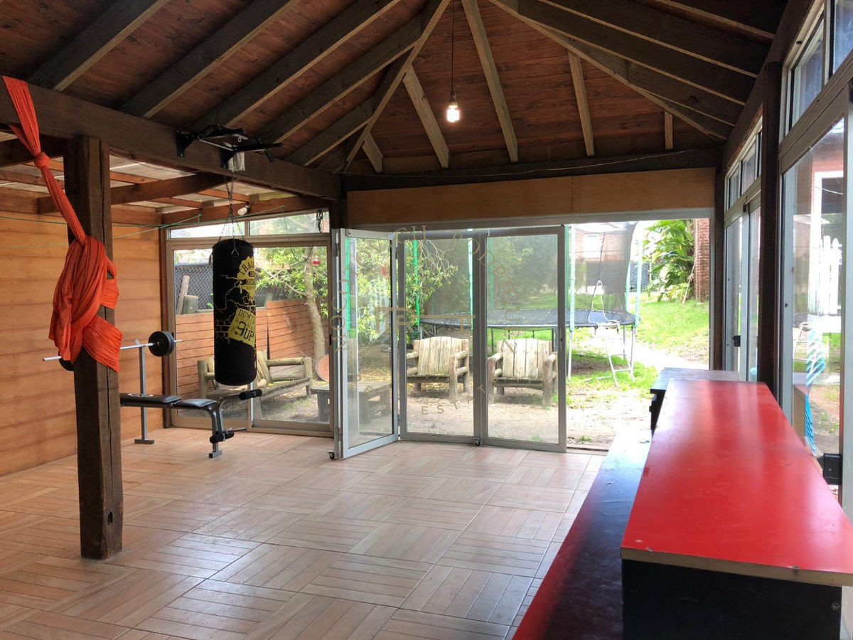 Casa ID.473 - Casa en venta 3 dormitorios 2 baños - Jardines de Cordoba zona colegios. Punta del Este