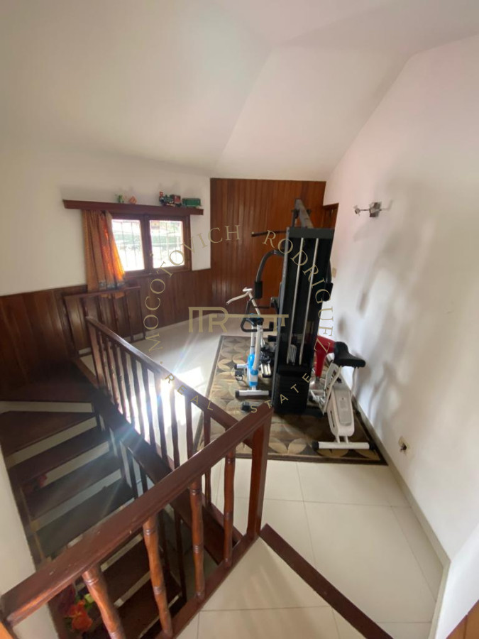 Casa ID.1898 - Venta y alquiler Casa en inmejorable ubicación 