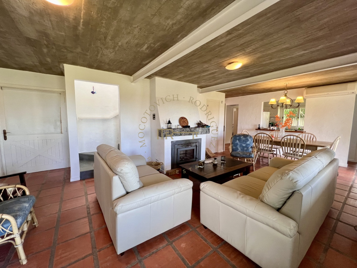Casa ID.2396 - Casa de 4 dormitorios en alquiler enero. Montoya La Barra