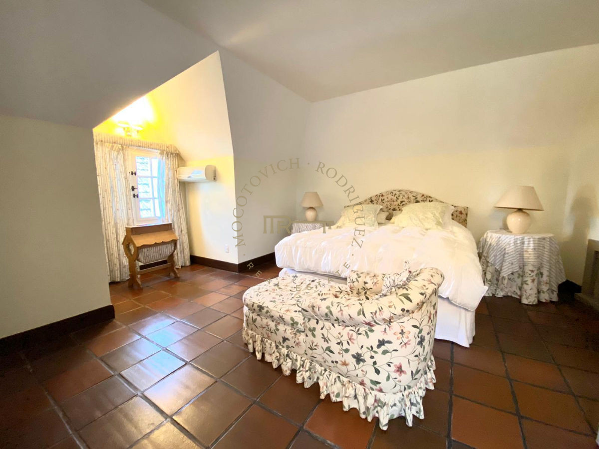 Casa ID.556 - chalet en venta zona Golf en Punta del Este