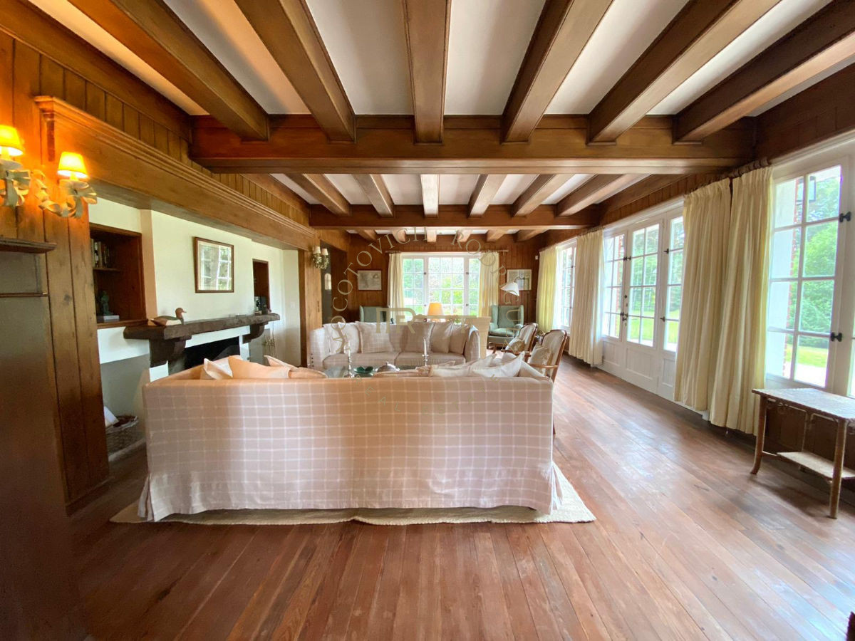 Casa ID.556 - chalet en venta zona Golf en Punta del Este
