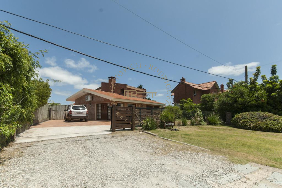 Casa ID.579 - Casa en venta. Pinares Punta del Este
