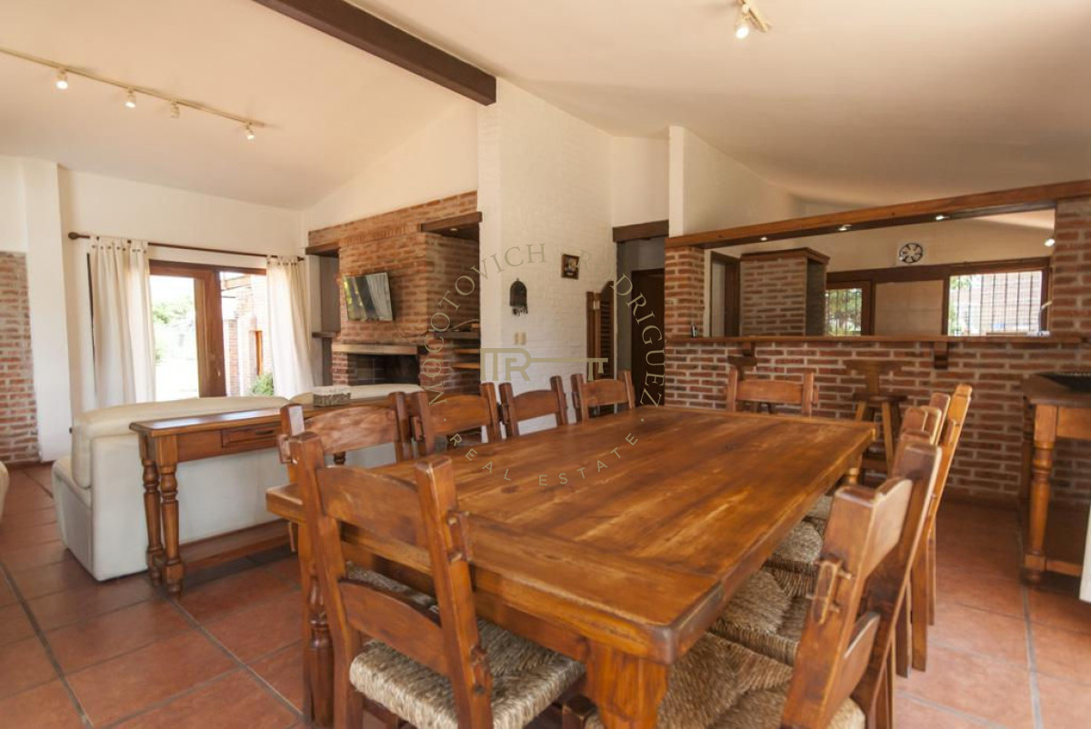 Casa ID.579 - Casa en venta. Pinares Punta del Este