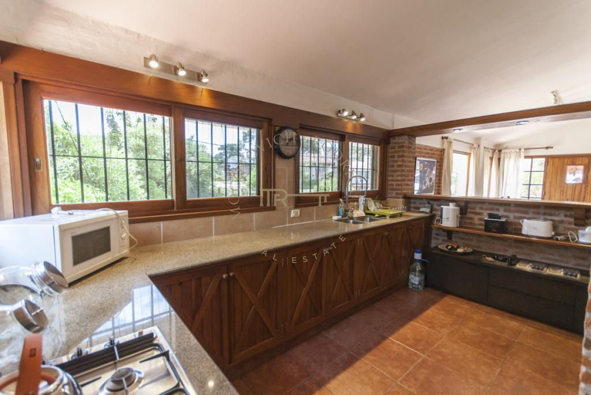 Casa ID.579 - Casa en venta. Pinares Punta del Este