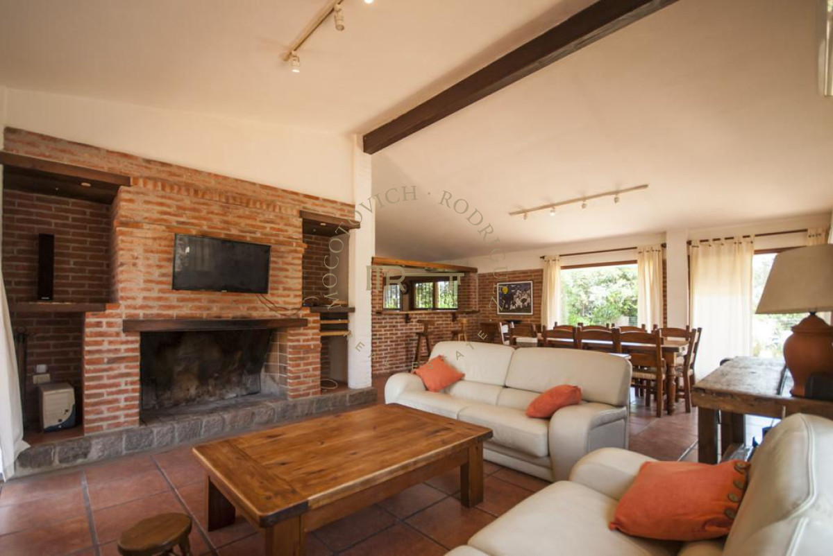 Casa ID.579 - Casa en venta. Pinares Punta del Este