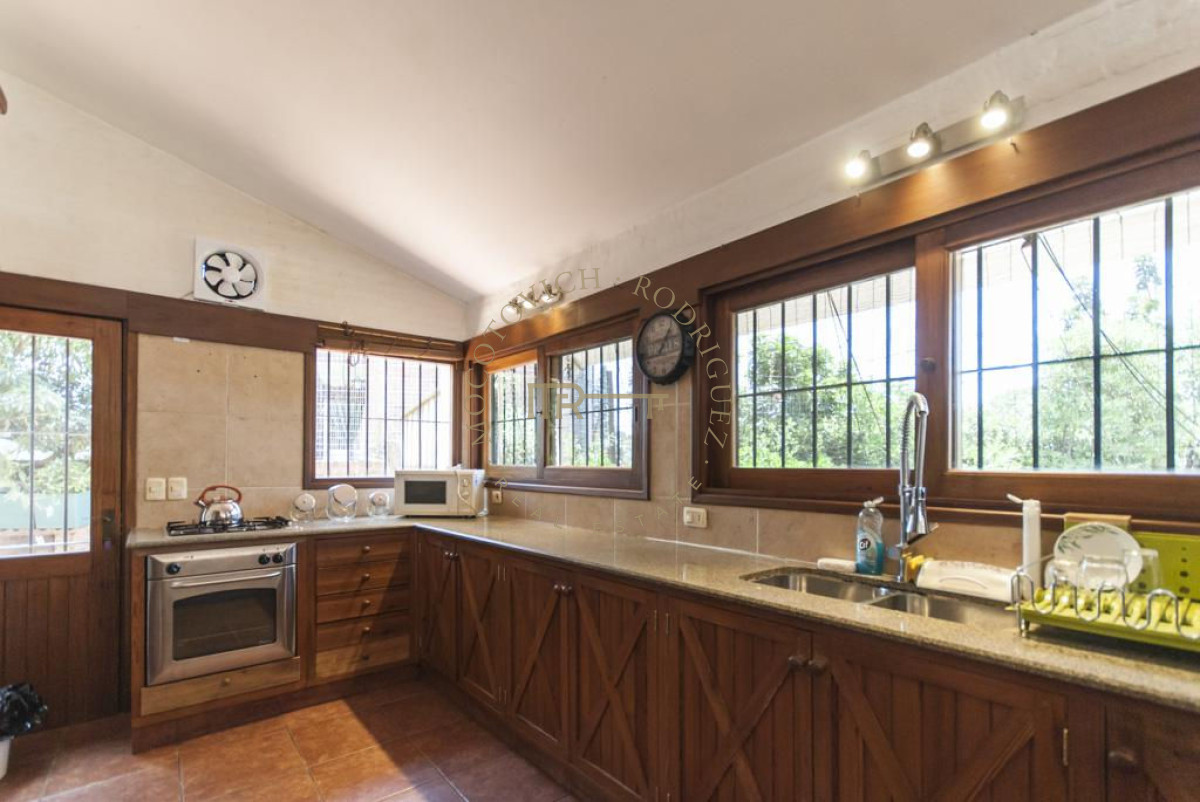 Casa ID.579 - Casa en venta. Pinares Punta del Este