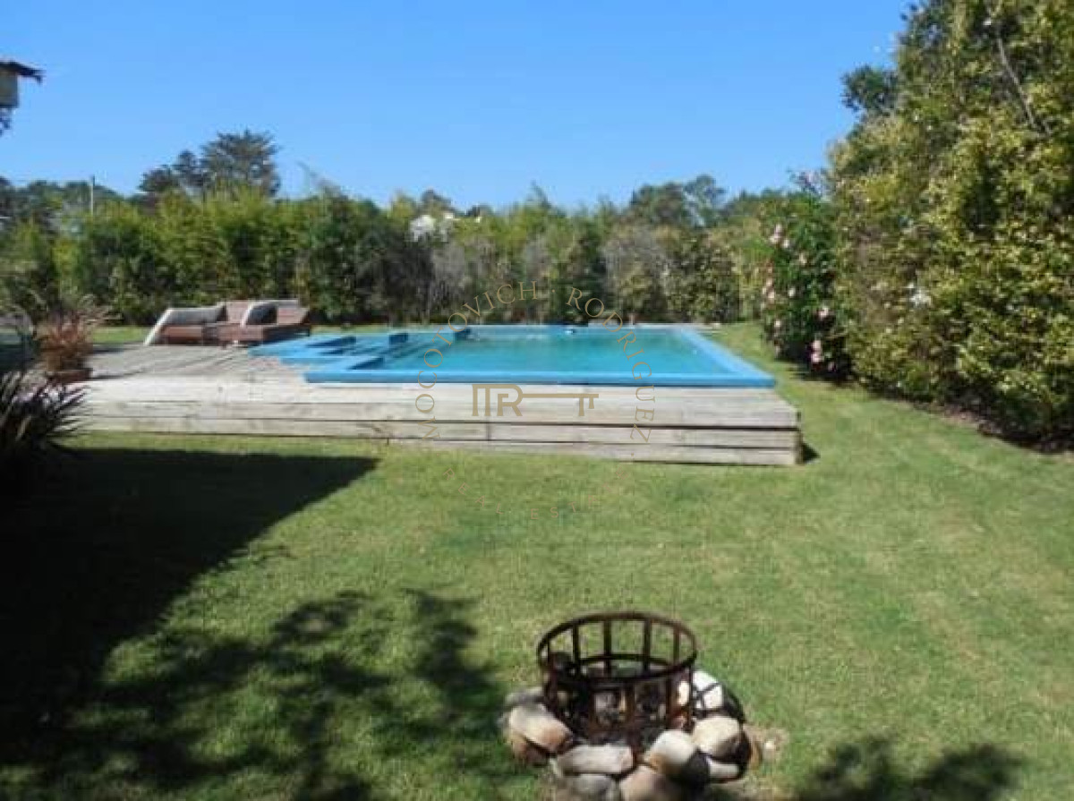 Casa ID.1026 - En alquiler y venta casa en la barra 3 dormitorios