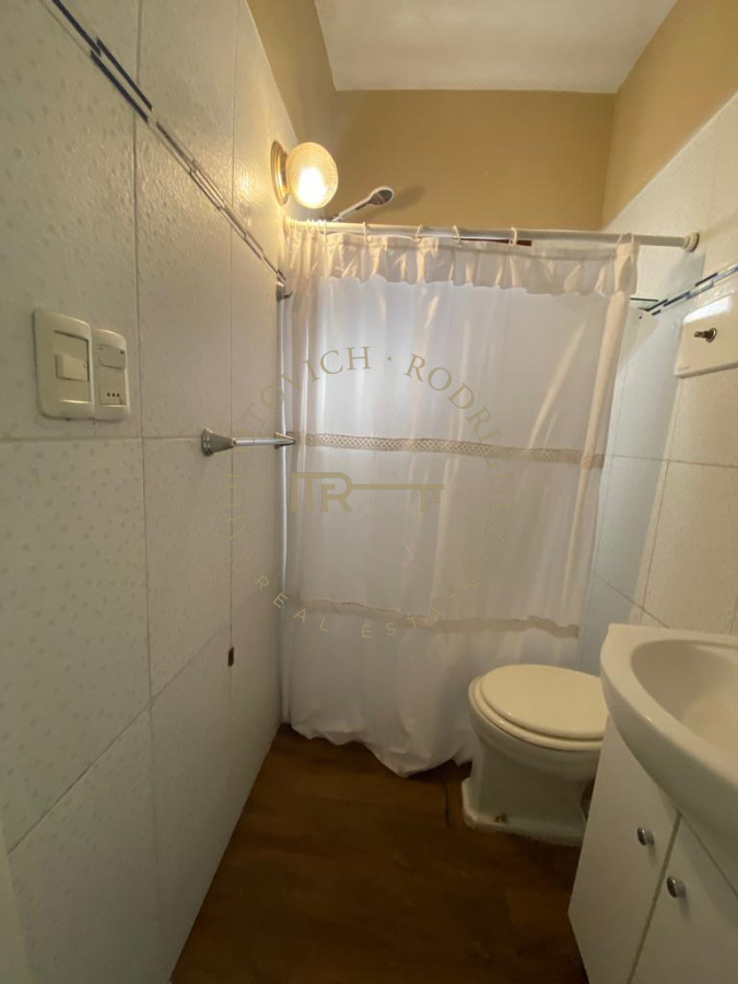 Casa ID.1898 - Venta y alquiler Casa en inmejorable ubicación 
