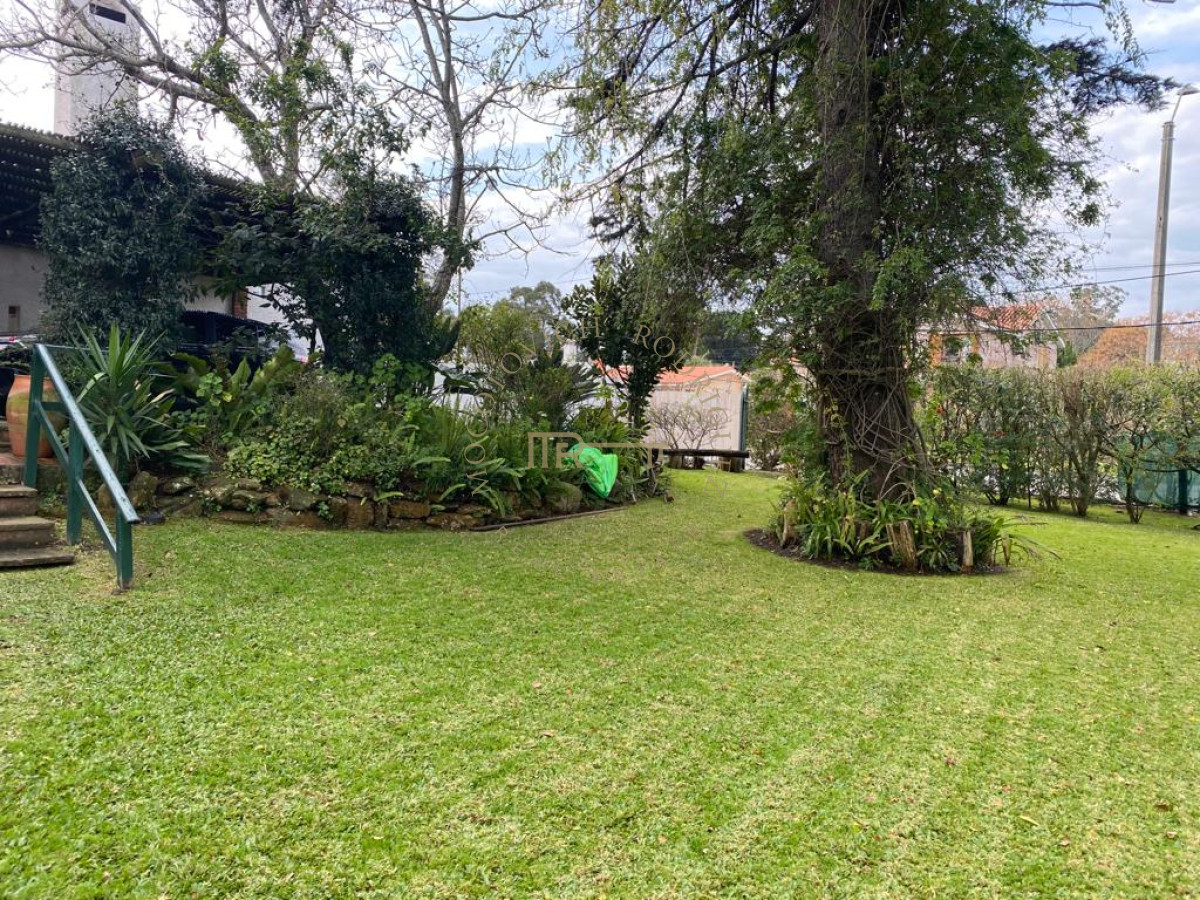 Casa ID.1898 - Venta y alquiler Casa en inmejorable ubicación 