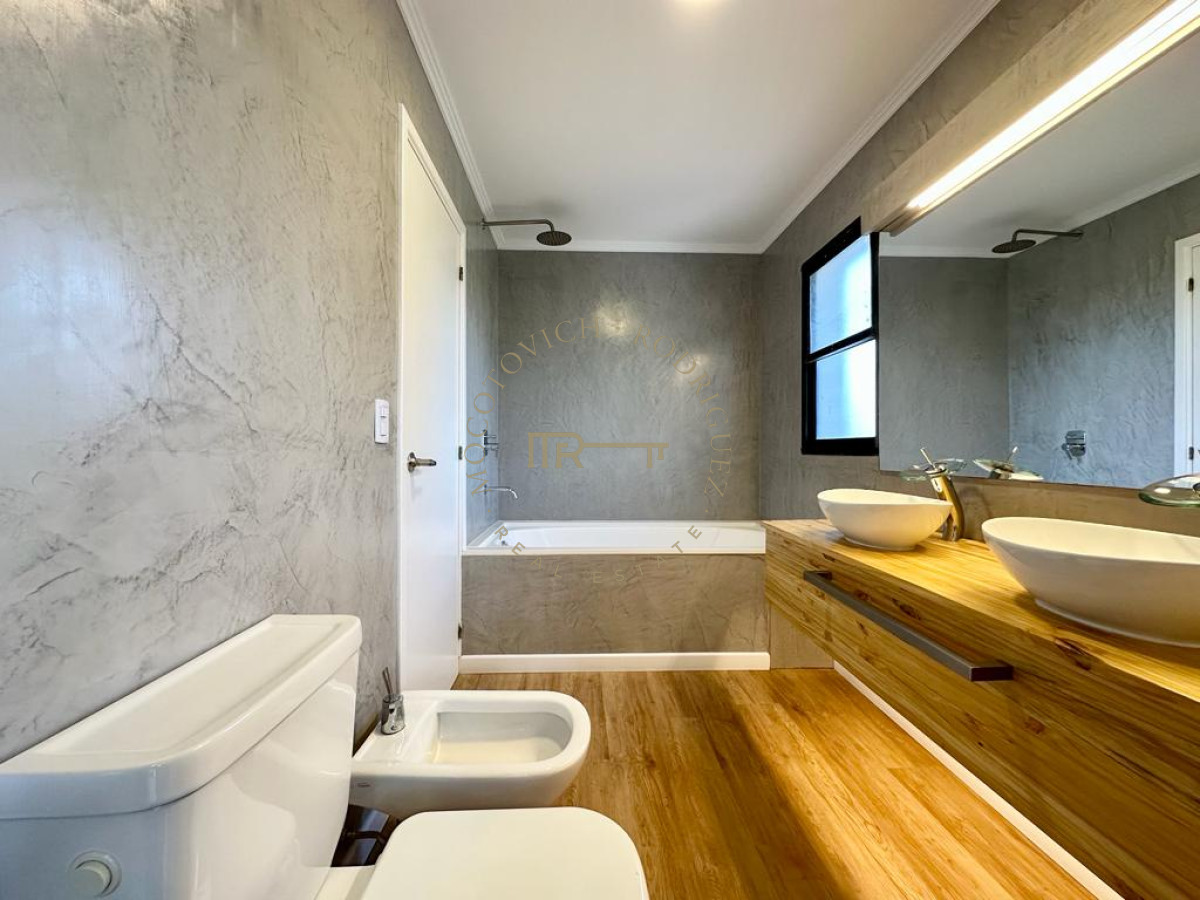 Casa ID.2322 - Casa en Barrio Privado 5 dormitorios venta 