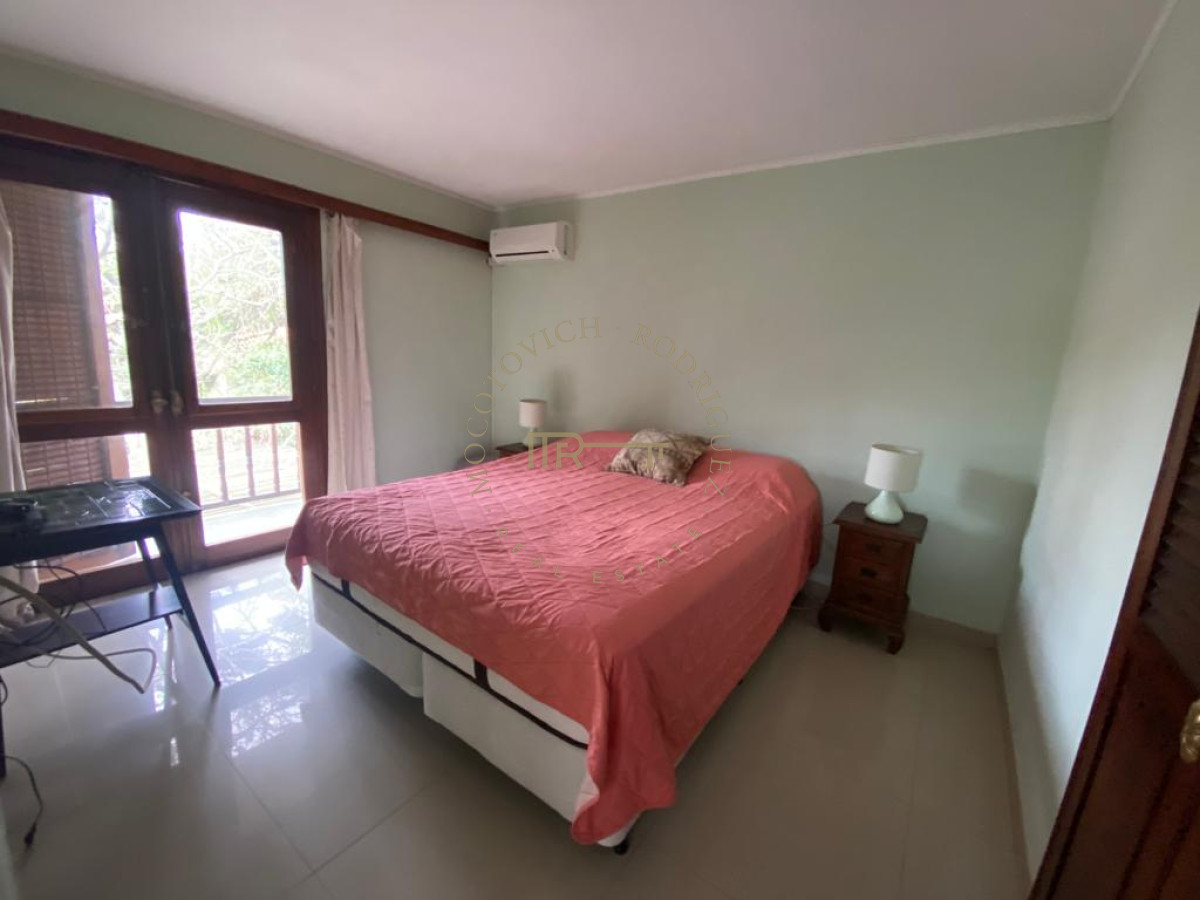Casa ID.1898 - Venta y alquiler Casa en inmejorable ubicación 