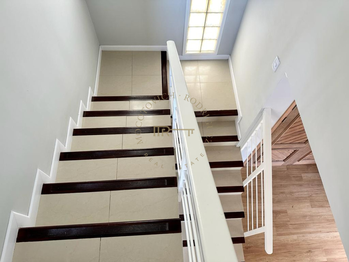 Casa ID.2322 - Casa en Barrio Privado 5 dormitorios venta 