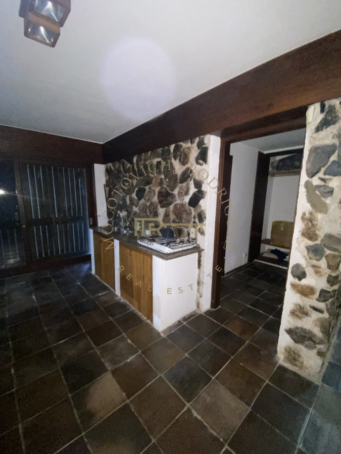 Casa ID.2441 - Casa en venta de 4 dormitorios en Punta del Este 