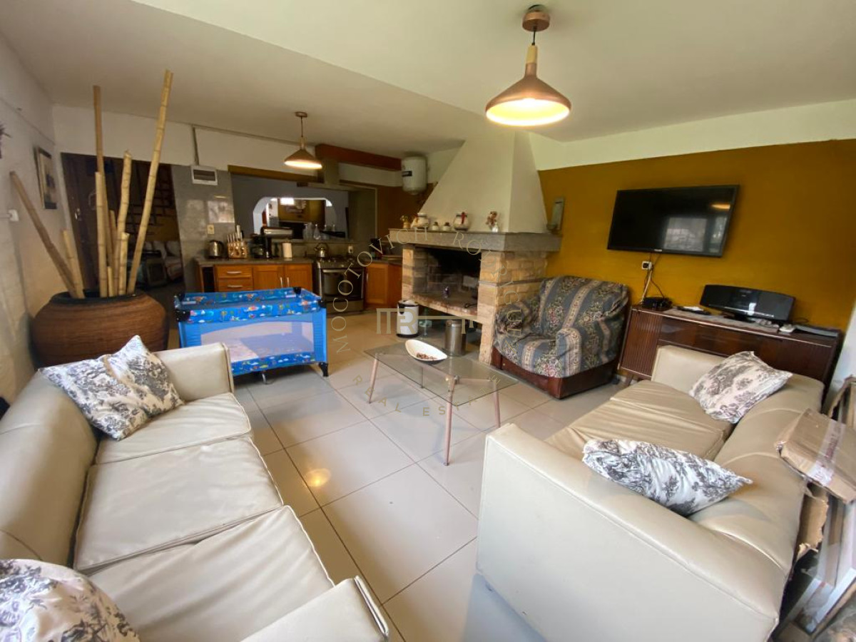 Casa ID.1898 - Venta y alquiler Casa en inmejorable ubicación 