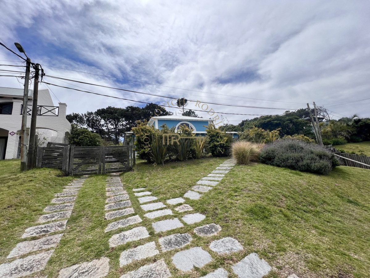 Casa ID.2396 - Casa de 4 dormitorios en alquiler enero. Montoya La Barra