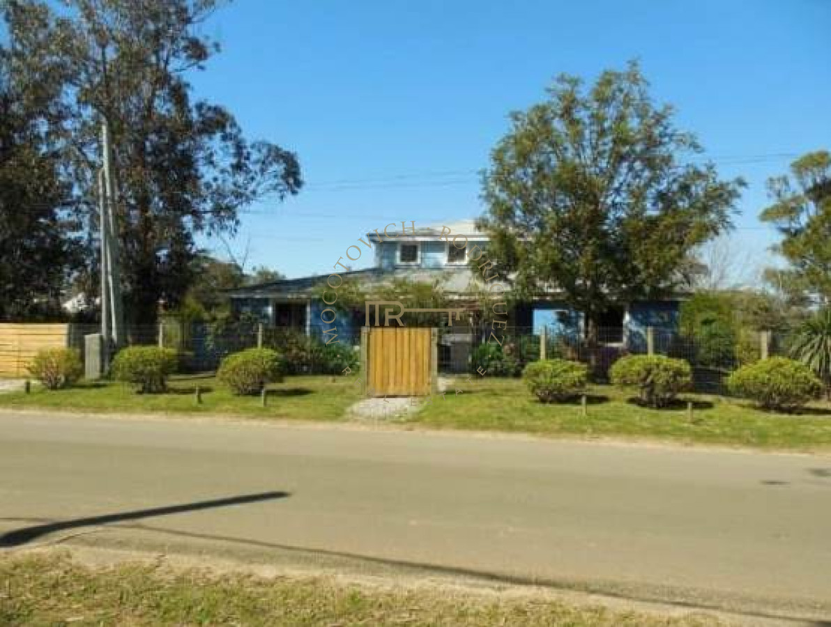 Casa ID.1026 - En alquiler y venta casa en la barra 3 dormitorios