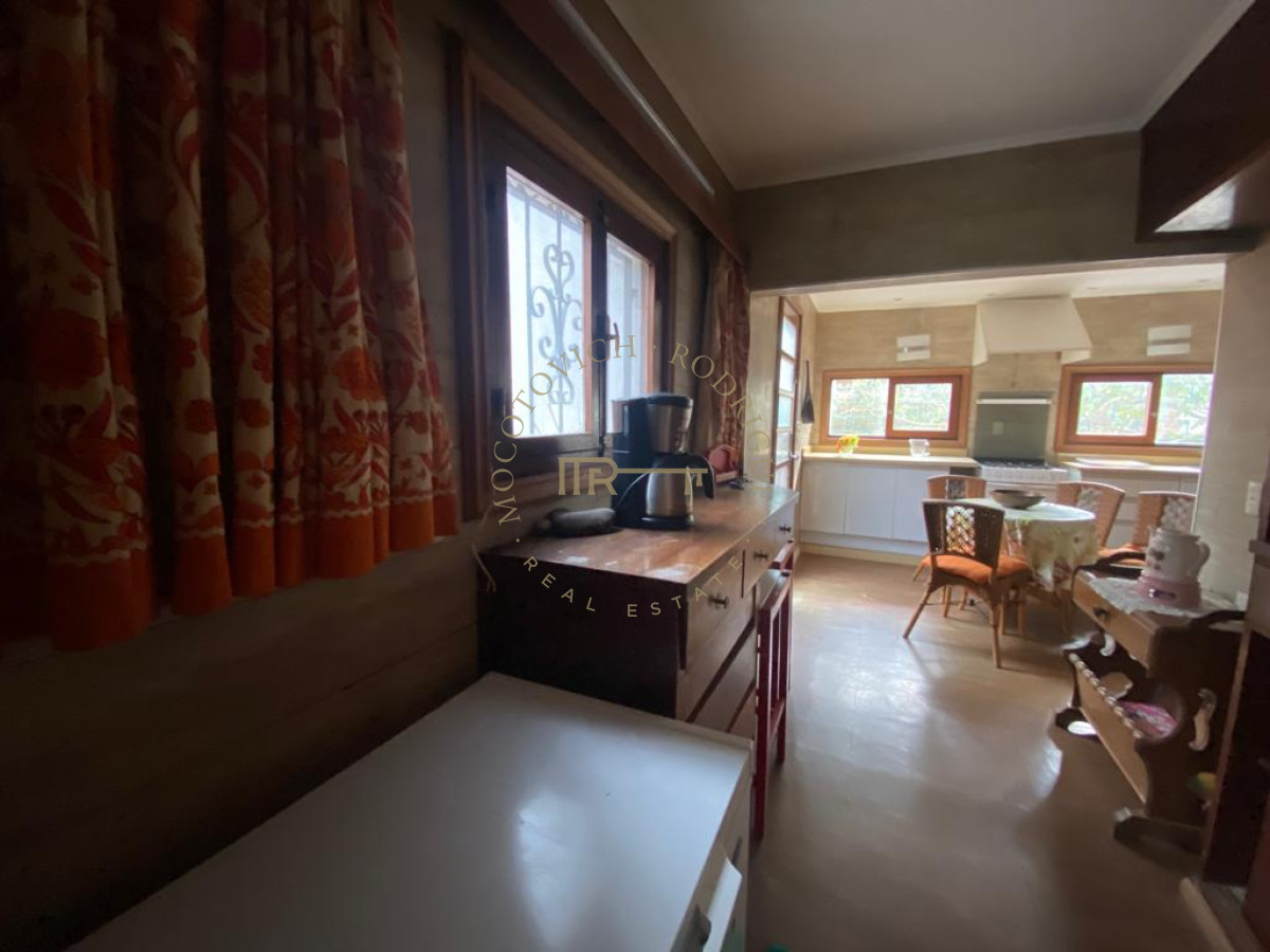 Casa ID.1898 - Venta y alquiler Casa en inmejorable ubicación 