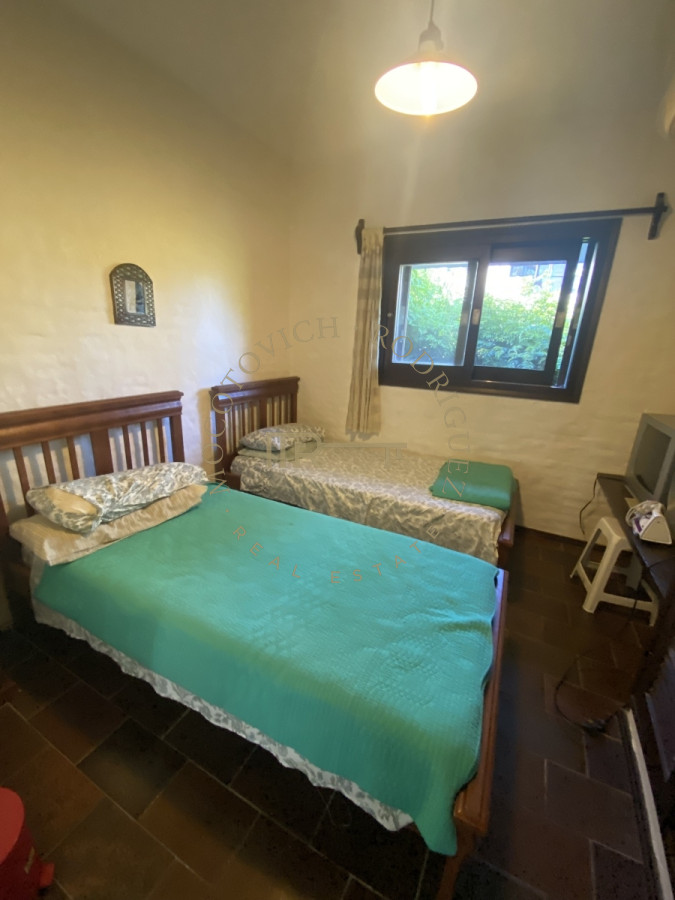 Casa ID.2441 - Casa en venta de 4 dormitorios en Punta del Este 