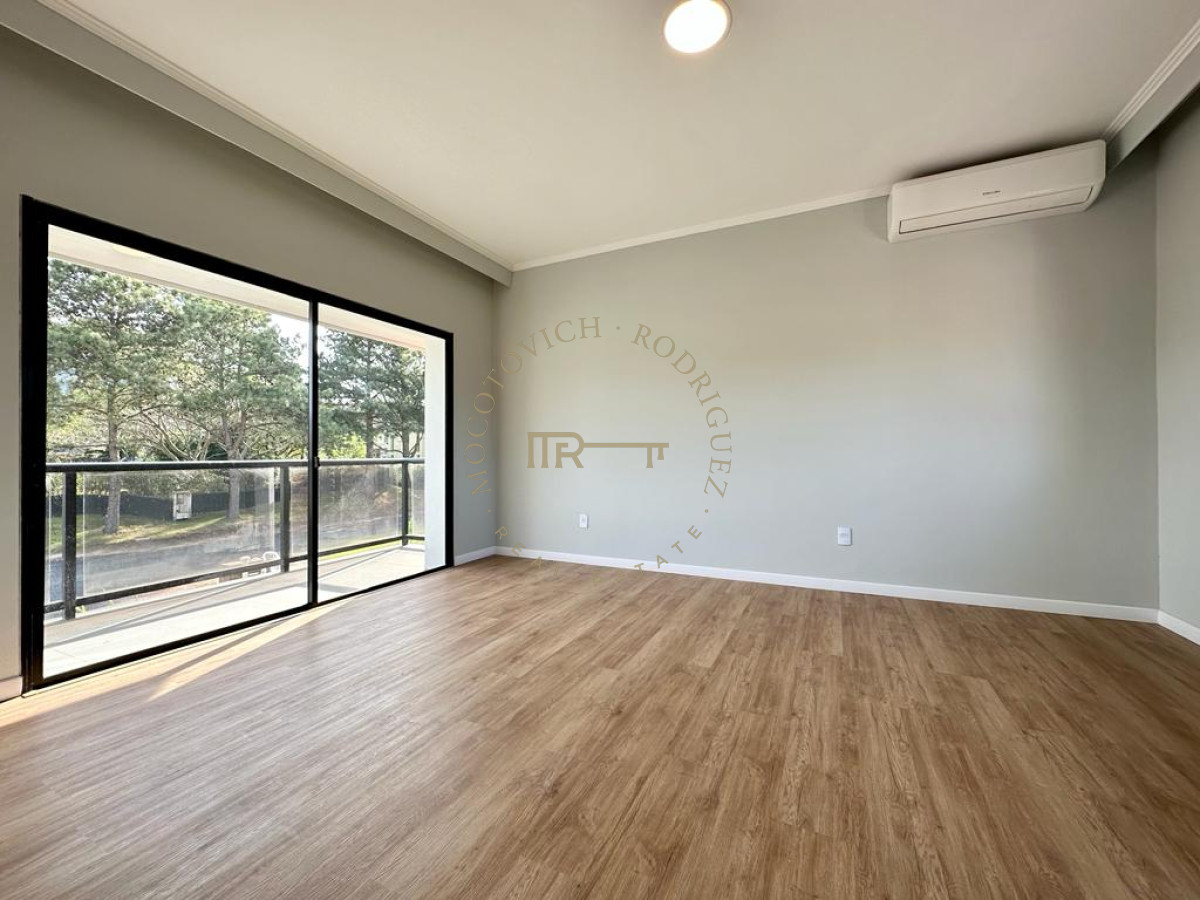 Casa ID.2322 - Casa en Barrio Privado 5 dormitorios venta 