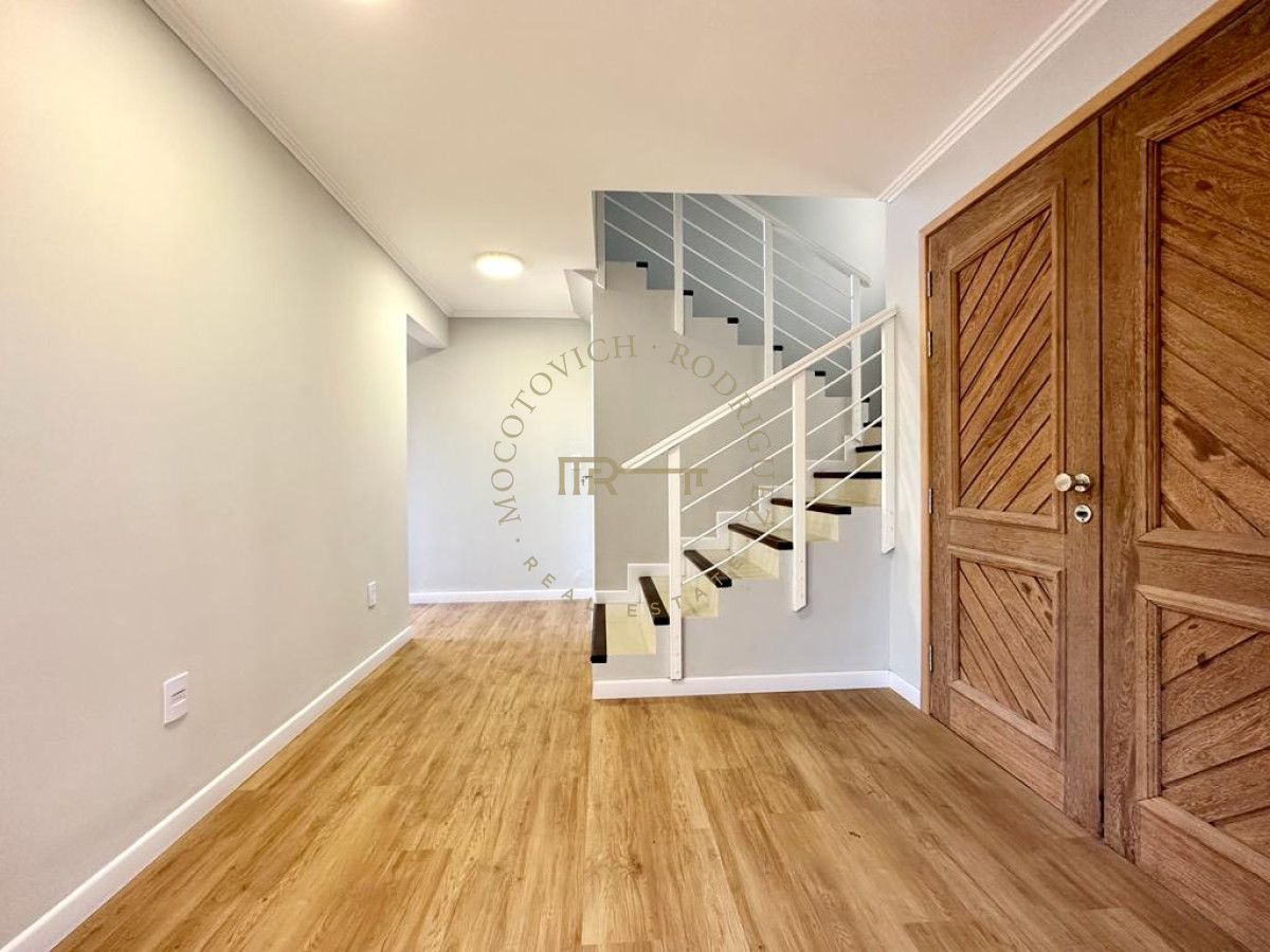 Casa ID.2322 - Casa en Barrio Privado 5 dormitorios venta 