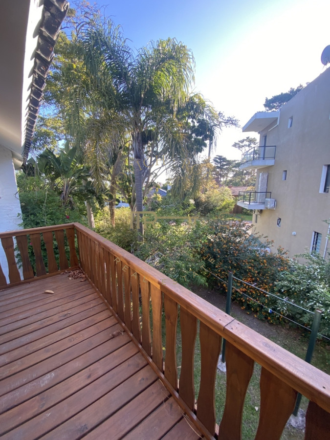 Casa ID.2441 - Casa en venta de 4 dormitorios en Punta del Este 