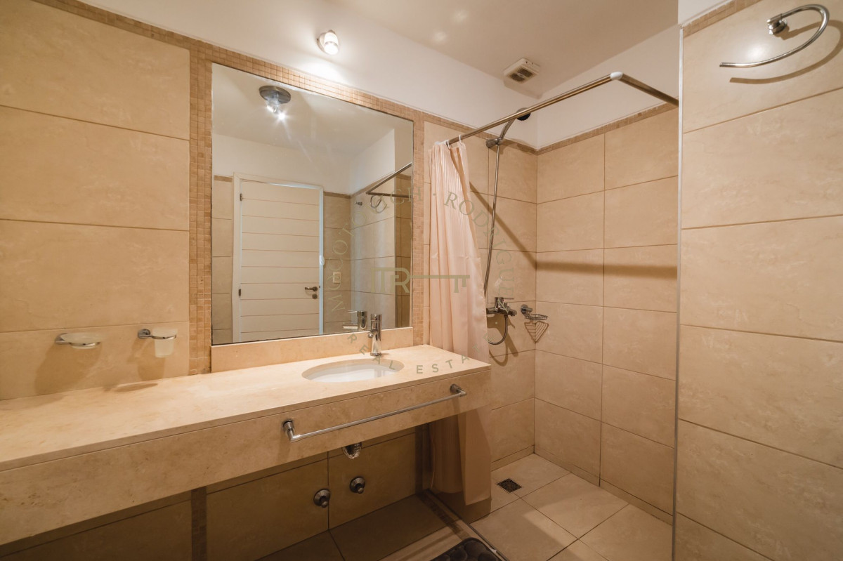 Casa ID.1391 - Alquiler hermosa casa 3 dormitorios 3 baños piscina parrillero 
