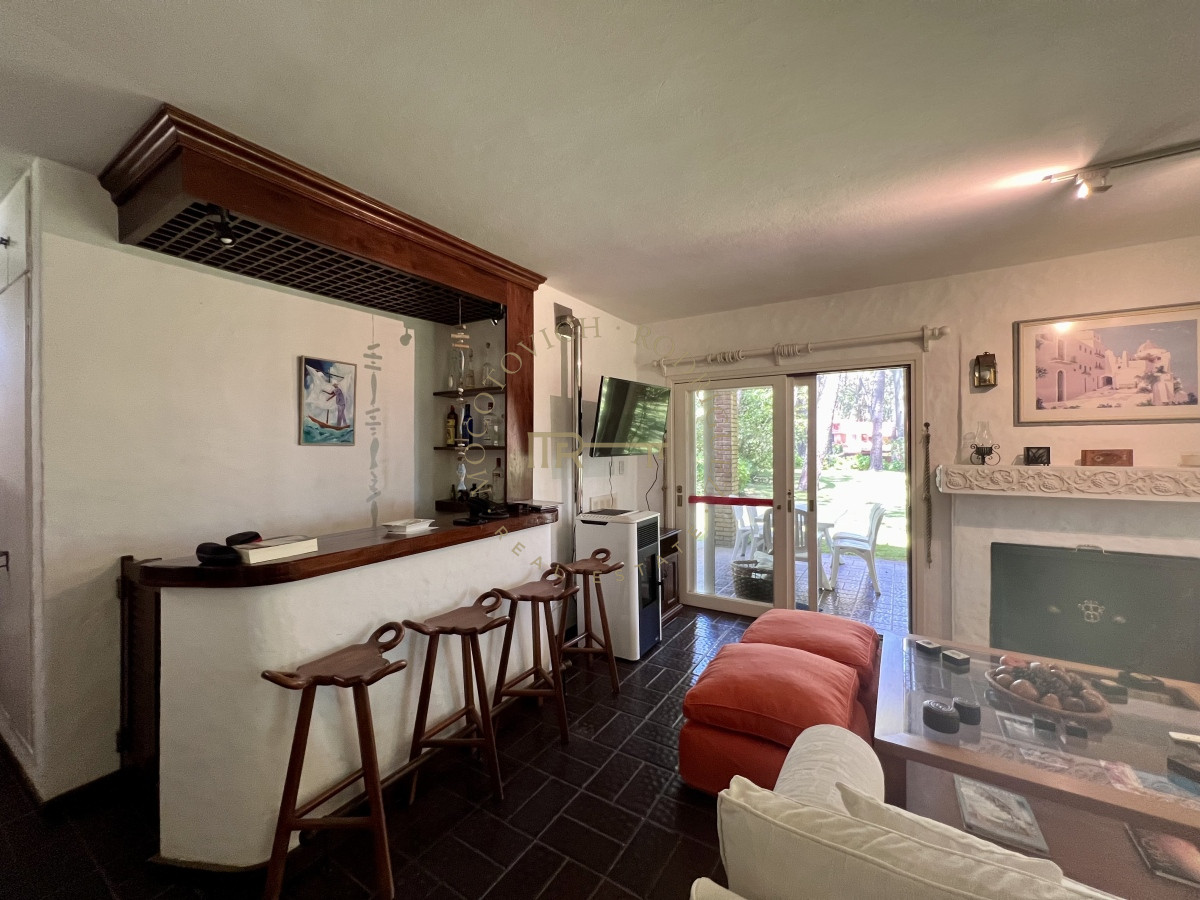 Casa ID.2442 - Casa en alquiler 4 dormitorios Punta del Este 