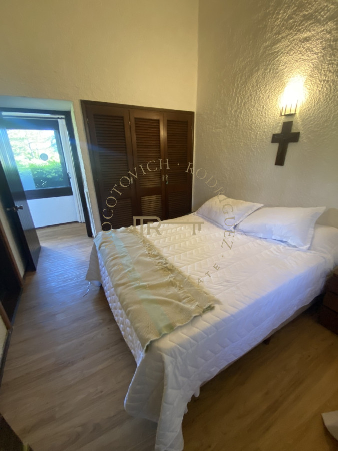 Casa ID.2441 - Casa en venta de 4 dormitorios en Punta del Este 
