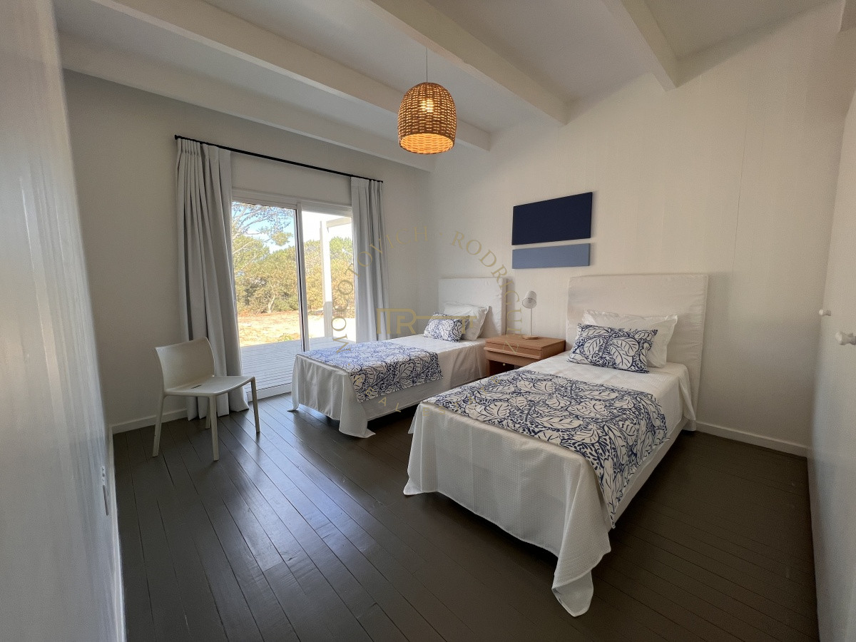 Casa ID.1205 - Laguna Escondida Casa en venta de 4 dormitorios en suite y piscina. José Ignacio. 