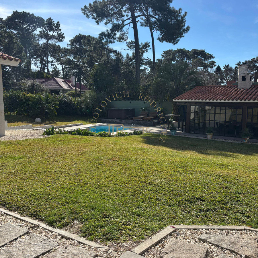 Casa ID.4009 - Casa de 5 dormitorios en alquiler de verano