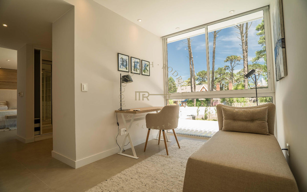 Casa ID.143 - Casa en venta 4 dormitorios . A estrenar- Punta del Este
