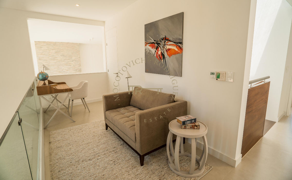Casa ID.143 - Casa en venta 4 dormitorios . A estrenar- Punta del Este