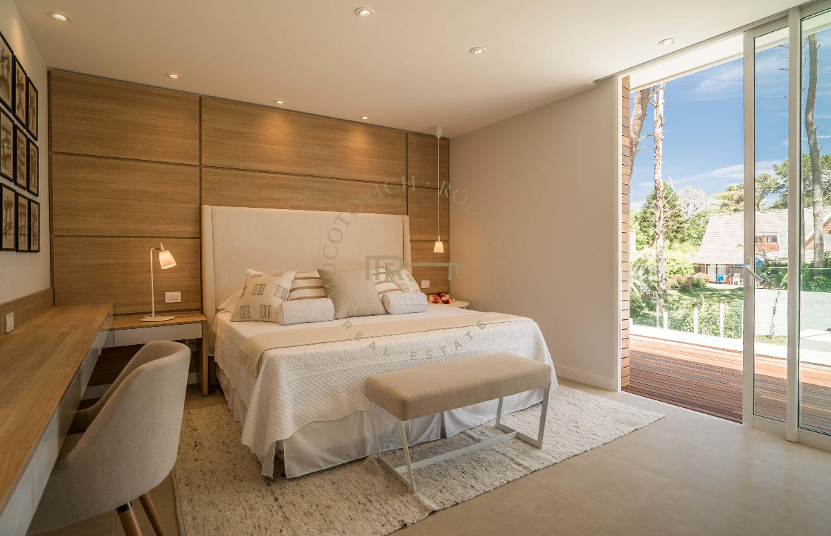 Casa ID.143 - Casa en venta 4 dormitorios . A estrenar- Punta del Este
