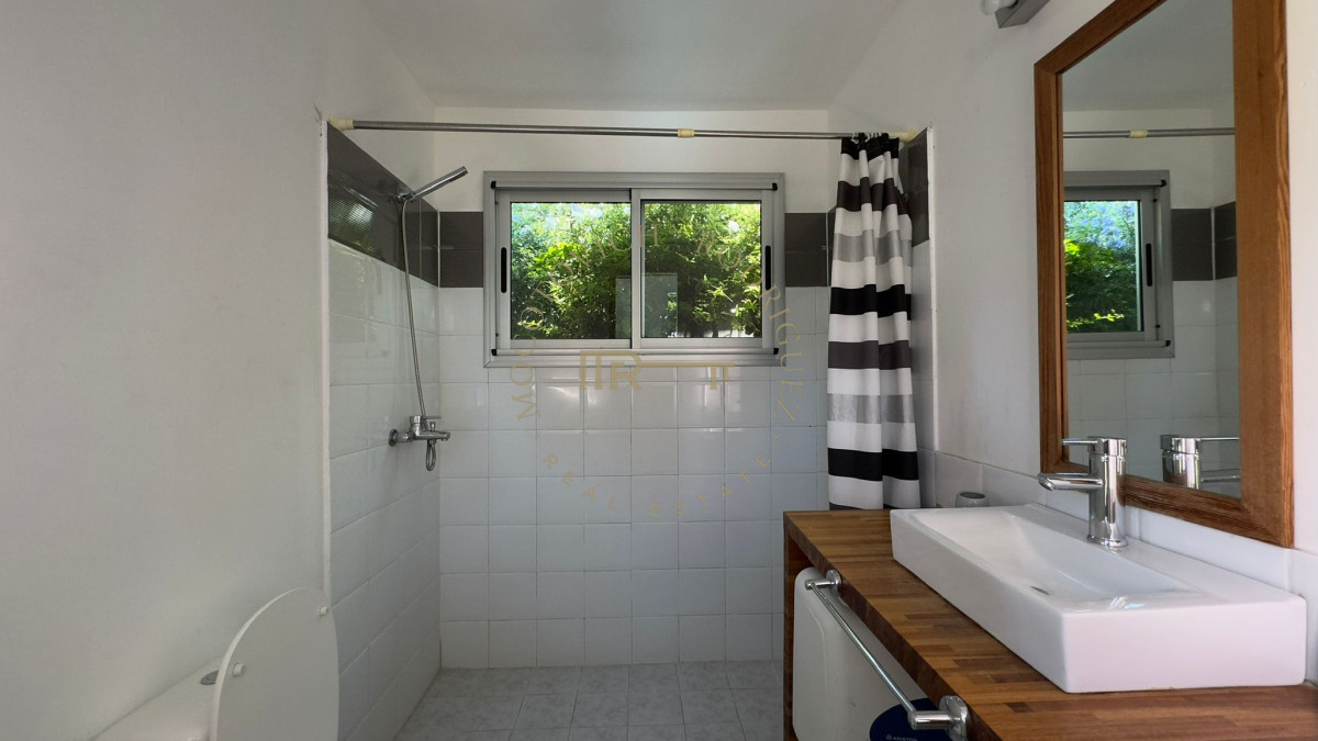 Casa ID.2619 - Casa alquiler anual barrio cerrado. 4 dormitorios piscina, parrillero. 