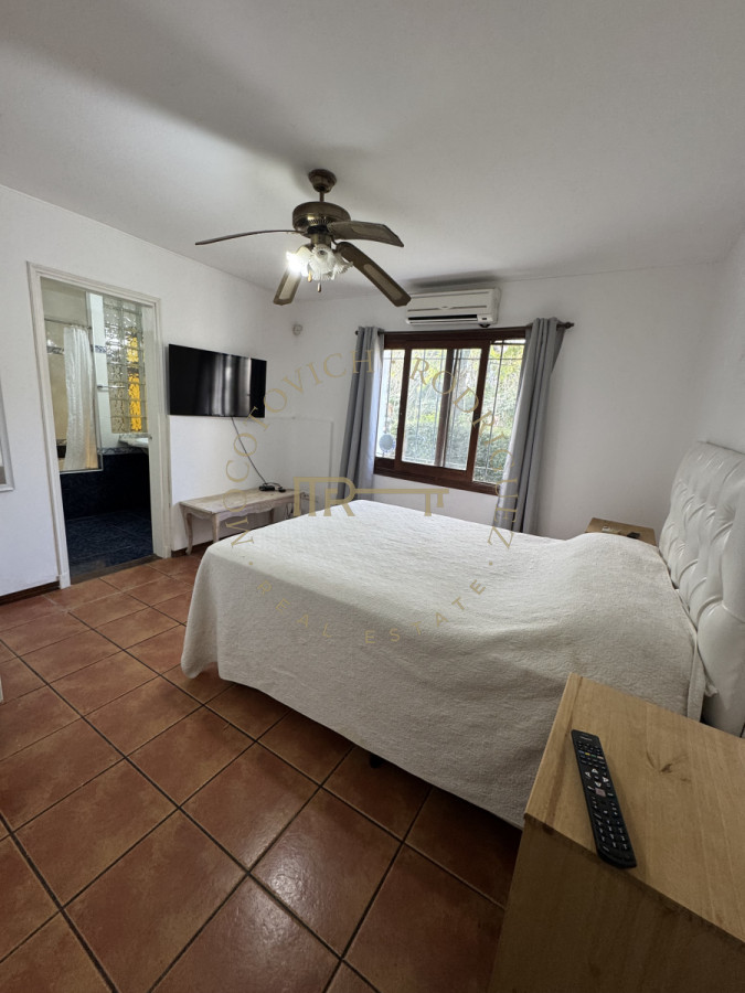 Casa ID.3540 - Casa en alquiler anual 4 dormitorios. Punta del este Maldonado.-
