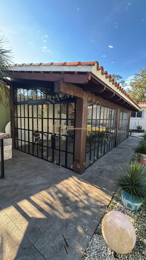 Casa ID.4009 - Casa de 5 dormitorios en alquiler de verano