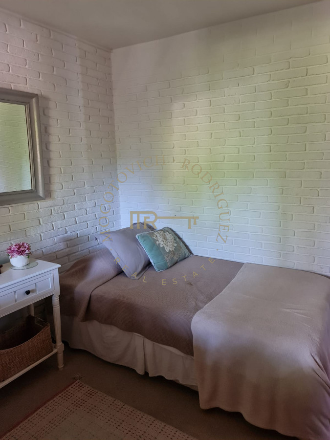 Casa ID.2495 - Casa de tres dormitorios en venta Pinares Punta del Este.- 