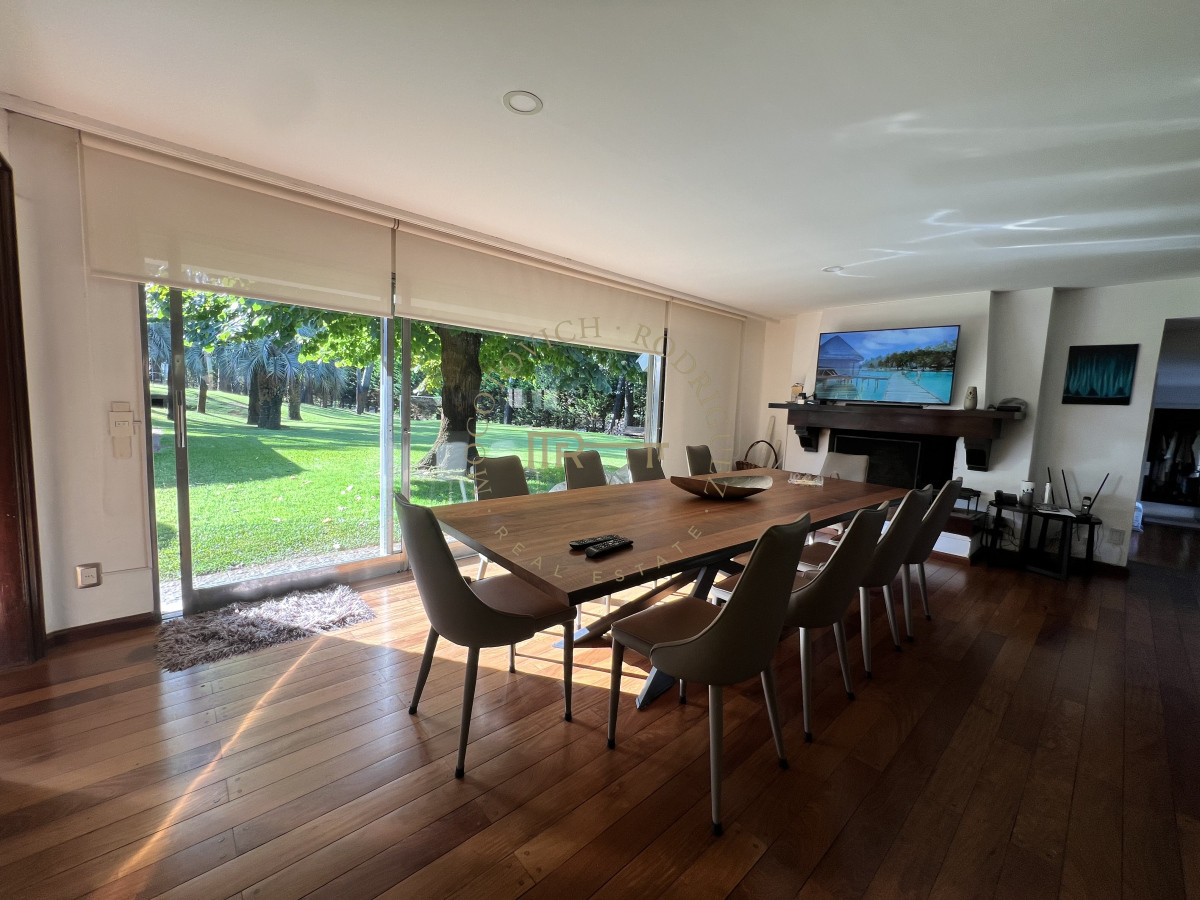 Casa ID.3412 - Exclusiva casa en venta, 5 dormitorios, gran parque, piscina climatizada. 