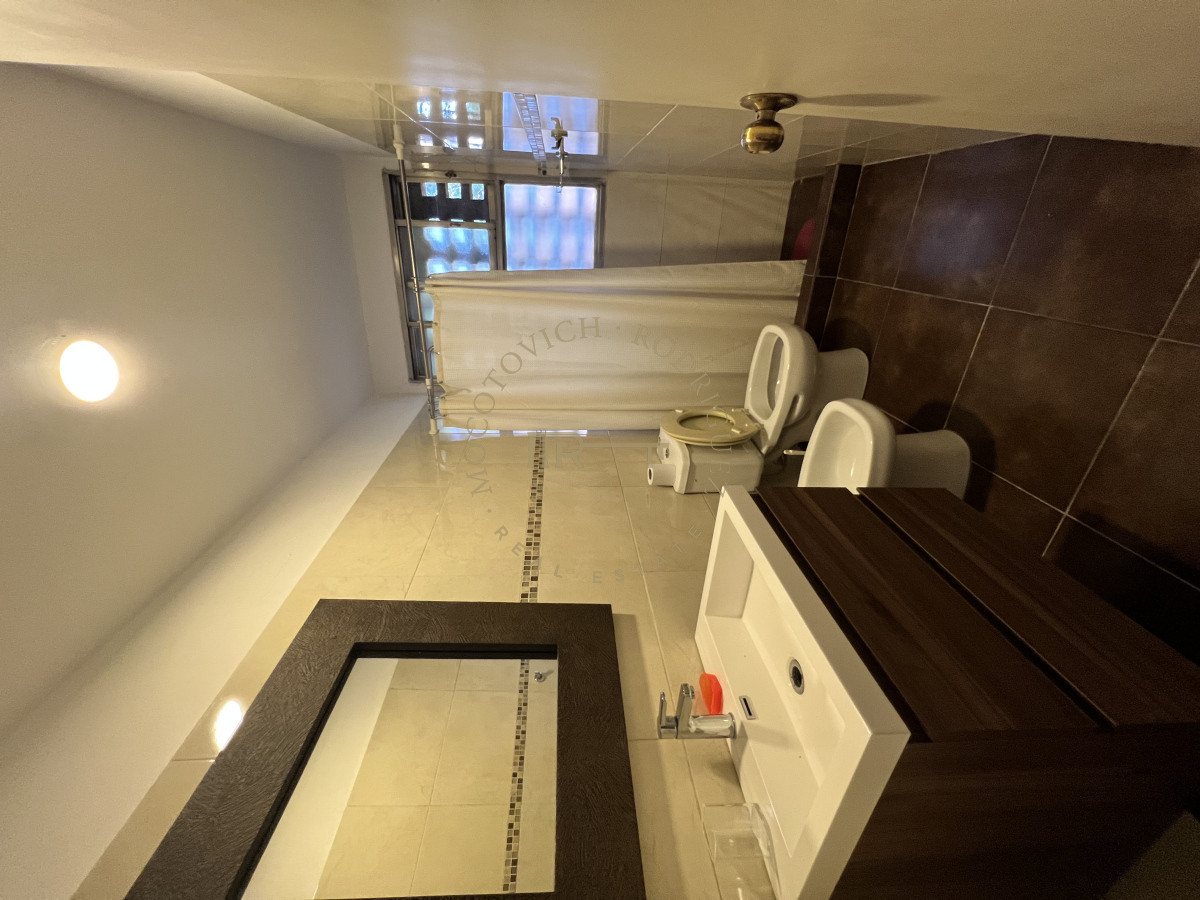 Casa ID.3412 - Exclusiva casa en venta, 5 dormitorios, gran parque, piscina climatizada. 