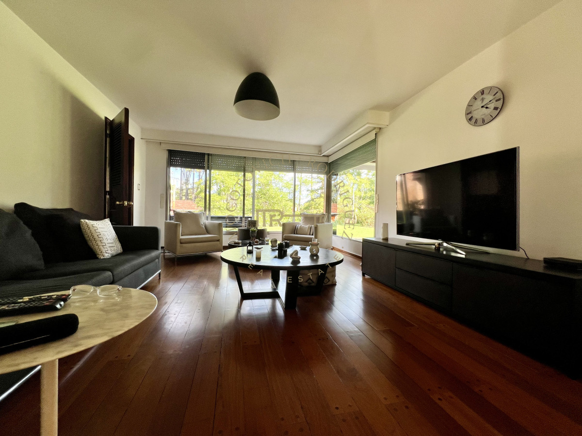 Casa ID.3412 - Exclusiva casa en venta, 5 dormitorios, gran parque, piscina climatizada. 