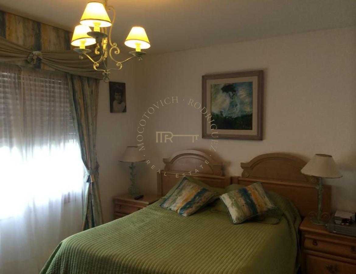 Casa ID.37 - Casa en venta 7 dormitorios - Piscina climatizada cubierta  - Punta del Este- Mansa.