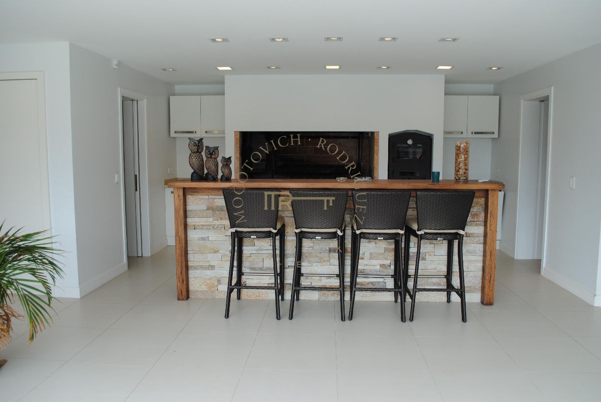 Casa ID.3 - Casa frente al mar en venta, 6 dormitorios. Nueva. Primera fila . Mansa Punta del Este
